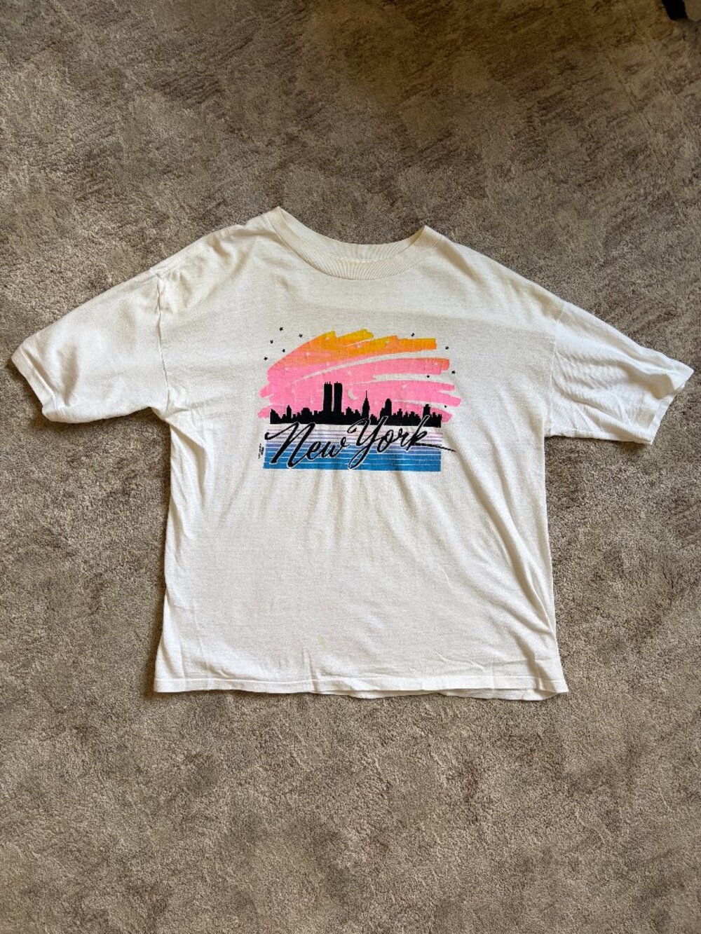 Vintage 1988 New York City Skyline T-Shirt – 80s Twin Towers Graphic Tee